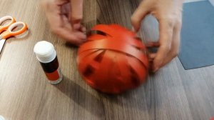 Объемная поделка из цветной бумаги БОЖЬЯ КОРОВКА