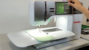 BERNINA 735 - швейно-вышиальная машина.