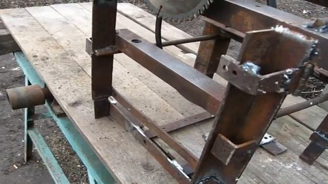Самодельный деревообрабатывающий станок на базе УБДНа, рама. смотреть онлайн