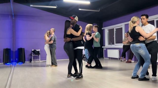 ALADJE (KIZOMBA)