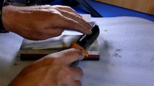 Станок для заточки ножа - камень для заточки ножа - нож GERBER - как правильно точить нож.