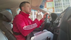 Устанавливаем планшет в поло седан