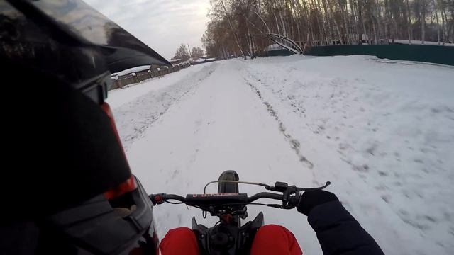 Зимние покатушки на IRBIS TTR с GoPro | Winter motorcycle riding смотреть онлайн