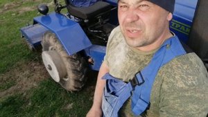 Трактор Русичь , сломалось сцепление, пашем фрезой зарабатываем денюжку.