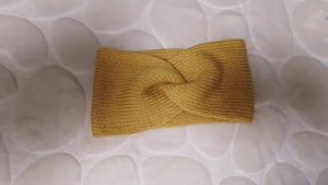 Повязка на голову спицами, с красивым узлом