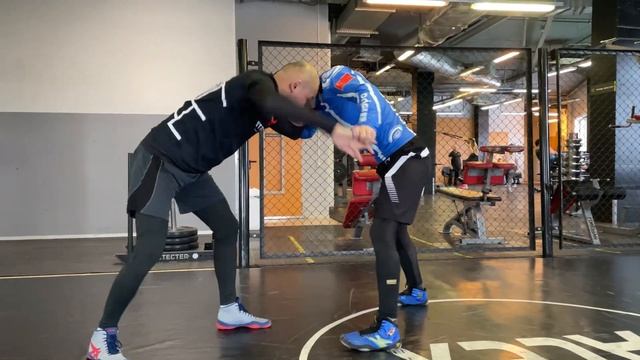 Вольная борьба подвигались немного на тренировке смотреть онлайн