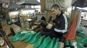 Как делают детскую и подростковую обувь?