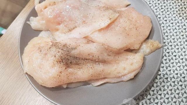 Куриные отбивные с моцареллой