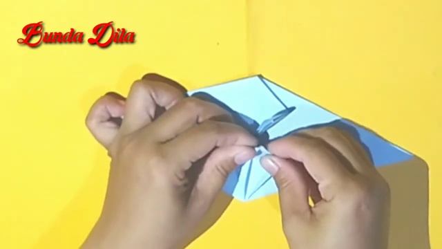 ORIGAMI PARROT