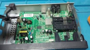 Не включается тюнер Т2 Strong SRT 8500. Методика поиска неисправности.  #diy #ремонт #не включается