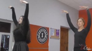 Уроки лезгинки для девушек в PRIDE