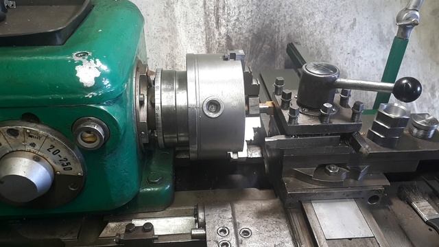 Нарезание резьбы обратным резцом М33*2