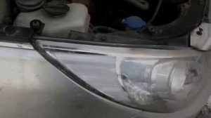 Hyundai Sonata YF - замена лампы переднего сигнала поворота.