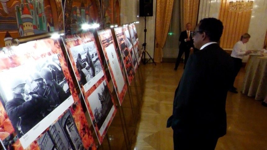 Фотовыставку «Освобождение. Сталинград» открыли в посольстве РФ в Вашингтоне