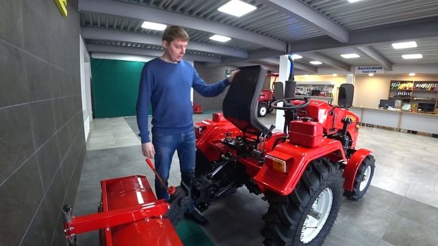 Минитрактор Русич Т-18. Обзор ременного трактора Т-18 смотреть онлайн
