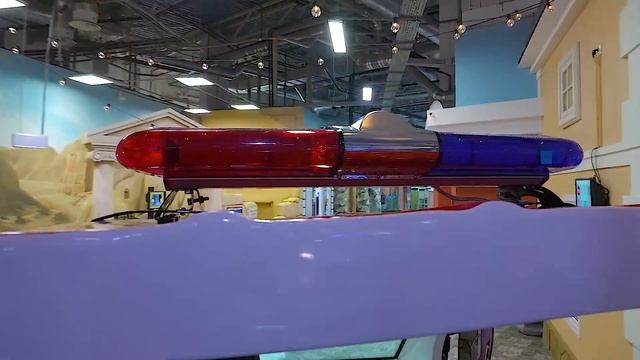 Медведь играет в пожарного - Тушим пожар в городе профессий Кидбург смотреть онлайн