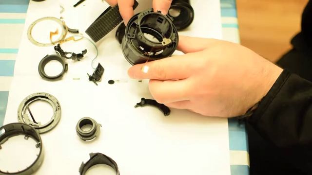 Parts of Nikon AF-S DX NIKKOR ED 18-55mm смотреть онлайн