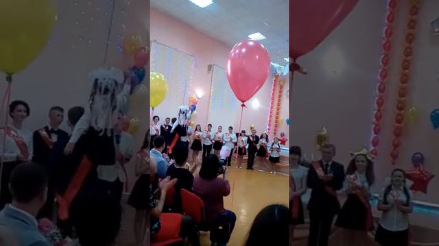 Степановская средняя школа. Последний звонок смотреть онлайн