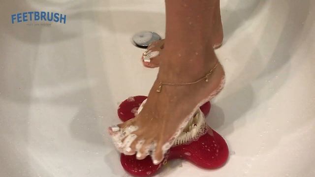 FeetBrush IYO смотреть онлайн