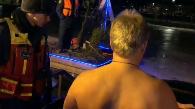 Крещенские купания в Южном Бутово смотреть онлайн