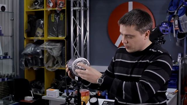 Прибор постоянного света HENSEL C LIGHT 1000 смотреть онлайн