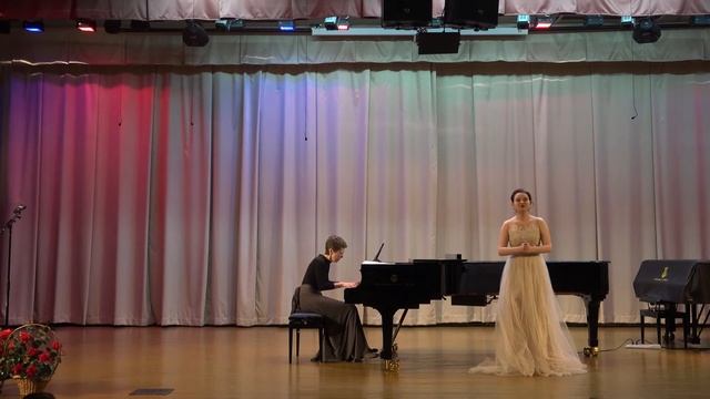 Муз. Ю. Мейтуса, ст., М. Джалиля (перевод И. Френкеля) «Красная ромашка» Исполняет Панчикова Арина