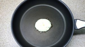 ПОЧЕМУ НЕЛЬЗЯ НАГРЕВАТЬ МАЙОНЕЗ. ЧТО ПРОИСХОДИТ С МАЙОНЕЗОМ ПРИ НАГРЕВАНИИ. ВРЕДНАЯ ЕДА