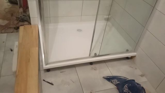 Монтаж стеклянного ограждения для душа смотреть онлайн