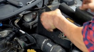 How to replace the car battery PEUGEOT 206 2.0 HDI 🔋