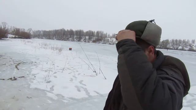 На зимней рыбалке. Уха без рыбы смотреть онлайн