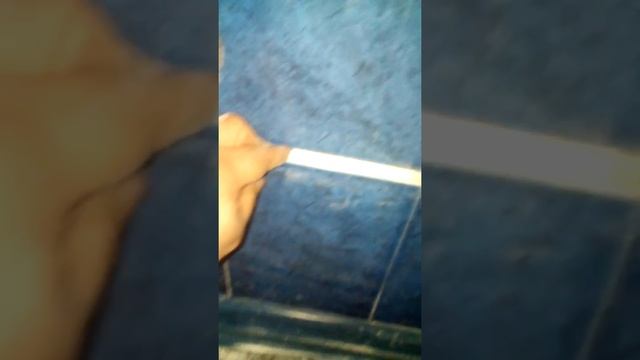 Аккуратно снять плитку с гипсокартона