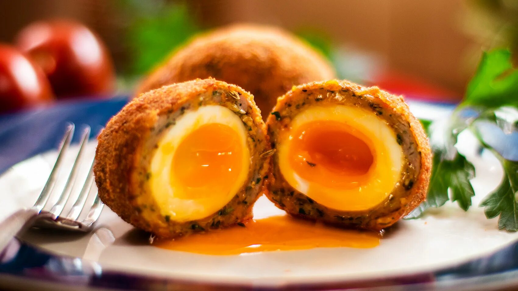 Как по английски будет яйцо. Яйцо по-шотландски. Блюдо яйца по шотландски. Яйца потшатландски. Мясные яйца по-шотландски.