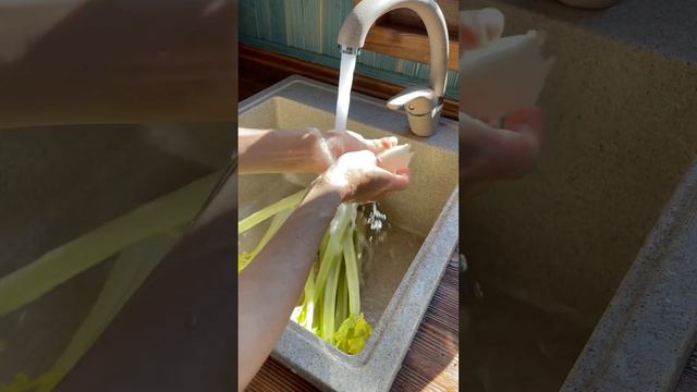 Пью сок сельдерея каждый день #чтояем #сельдерей #еда #еда