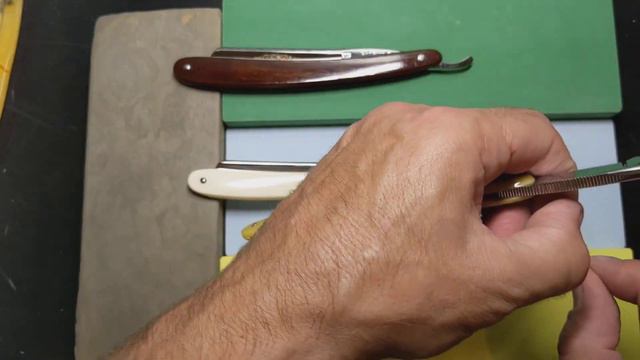 Три бритвы для Якова. смотреть онлайн