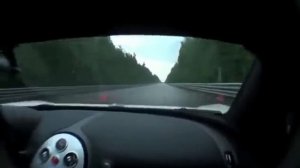 Bugatti  vs nisan GTR бугати не самая мощная машина