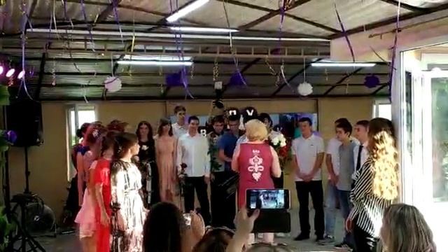 Песня любимой классному руководителю!!! Плакали все!!! И учитель и дети, и родители!!! смотреть онлайн