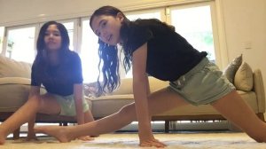 HOW TO DO THE SPLITS IN A DAY!