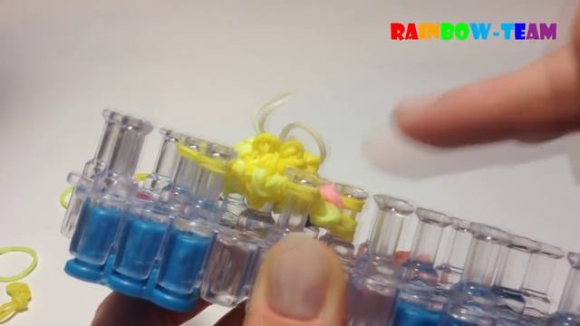 Плетение овощей из резинок. Урок от Rainbow Team|Кукуруза смотреть онлайн