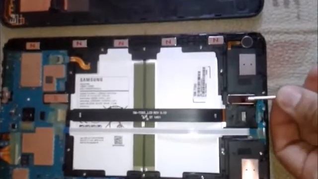 Разобранный Samsung Galaxy Tab A6 SM-T585 смотреть онлайн