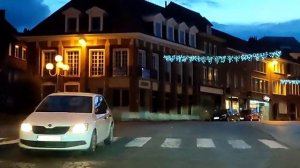 НОЧНОЙ ГОРОД В ПРЕДДВЕРИИ ПРАЗДНИКОВ ГИРЛЯНДЫ ИЛЛЮМИНАЦИЯ....