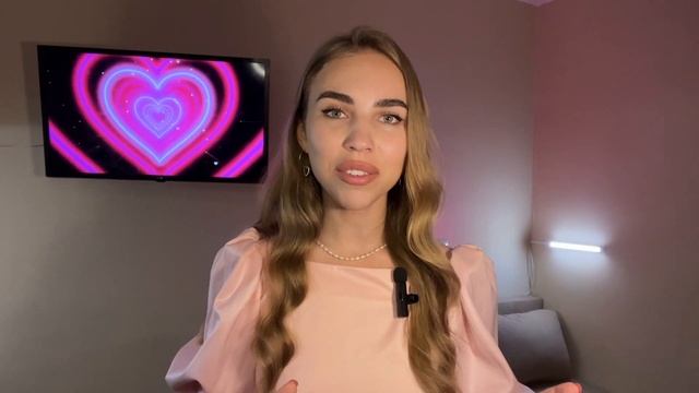 Самая ТВОРЧЕСКАЯ ОНЛАЙН-ПРОФЕССИЯ в 2023 году - как стать художником-иллюстратором? смотреть онлайн