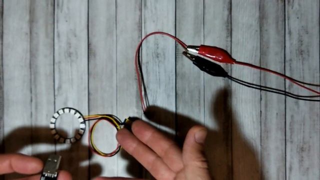 Адресные светодиоды на ESP8266-01S смотреть онлайн