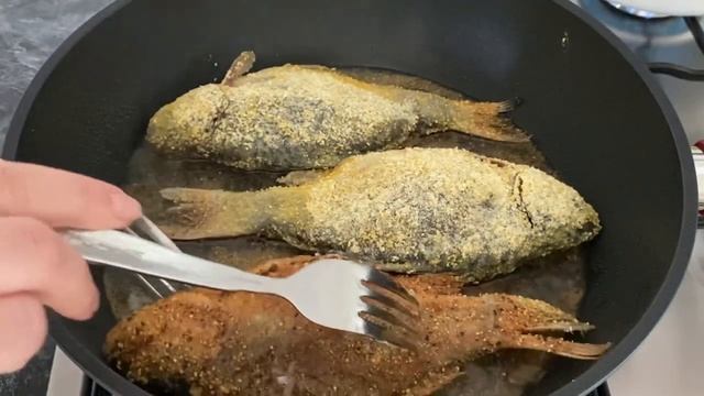 Бесподобная жареная рыба. Просто, но очень вкусно!