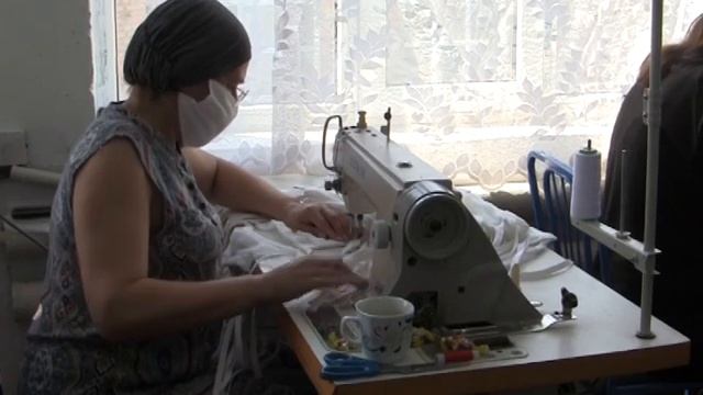 Педагогический колледж Кизляра производит медицинские маски. смотреть онлайн