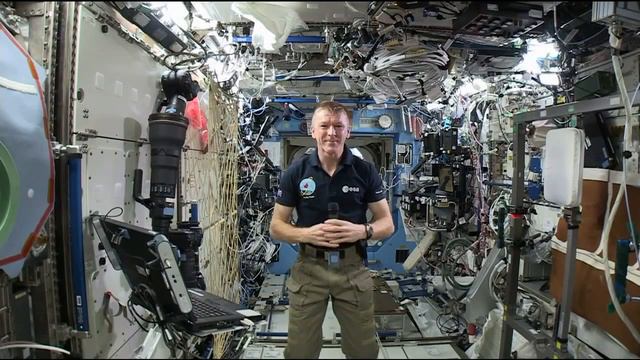 Space Station Astronauts Talk about Life in Orbit смотреть онлайн