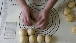 Булочки с повидлом/Jam Buns