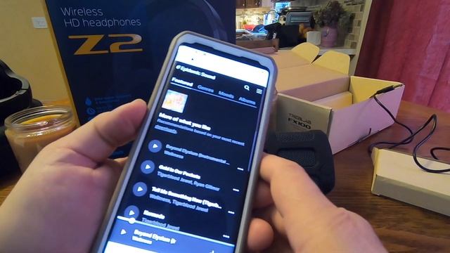 Bluetooth Speaker small but LOUD смотреть онлайн