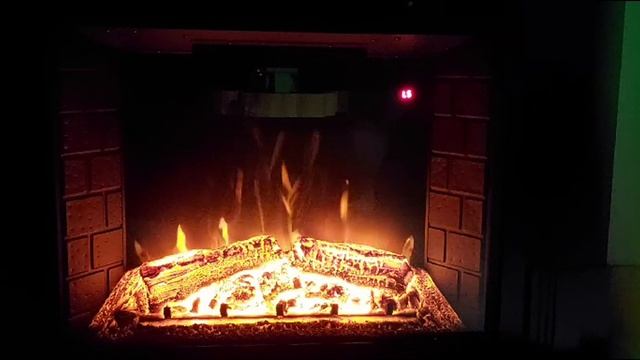 Видеообзор электрического камина Emerald от бренда Royal Flame