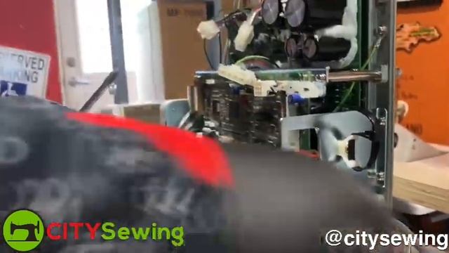 Juki DDL-9000 how to install Into the table !! смотреть онлайн