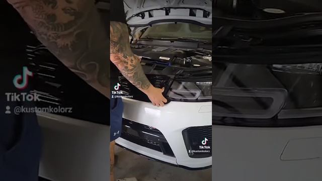How to remove a 2022 Range Rover Front Grille. смотреть онлайн